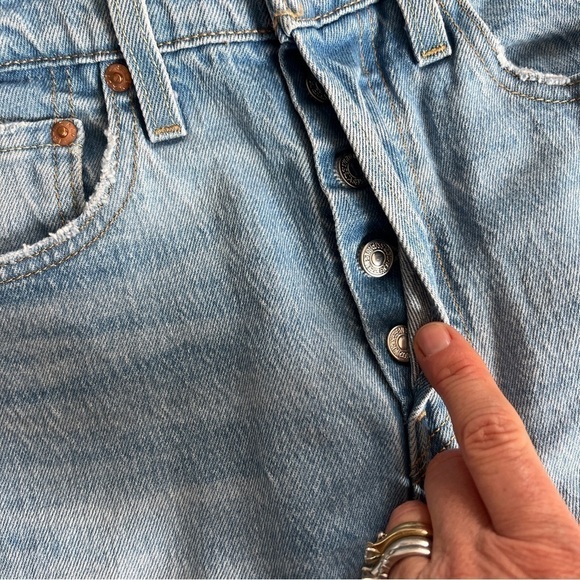 Levi’s 501 Light Wash Distressed Denim High Rise Jeans - Picture 3 of 8